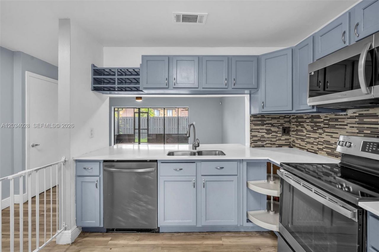 4430 NW 92nd Way, Sunrise, FL 33351 Photo