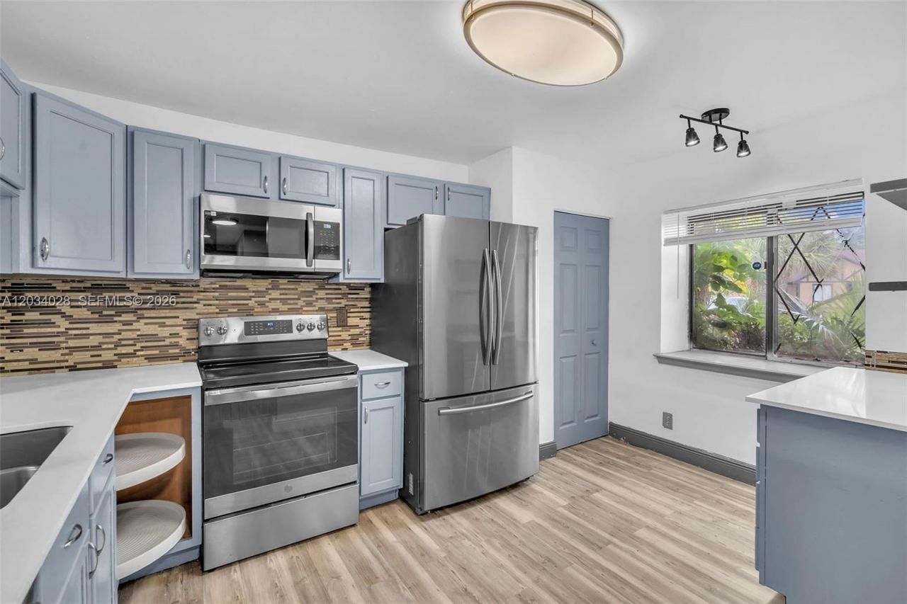 4430 NW 92nd Way, Sunrise, FL 33351 Photo