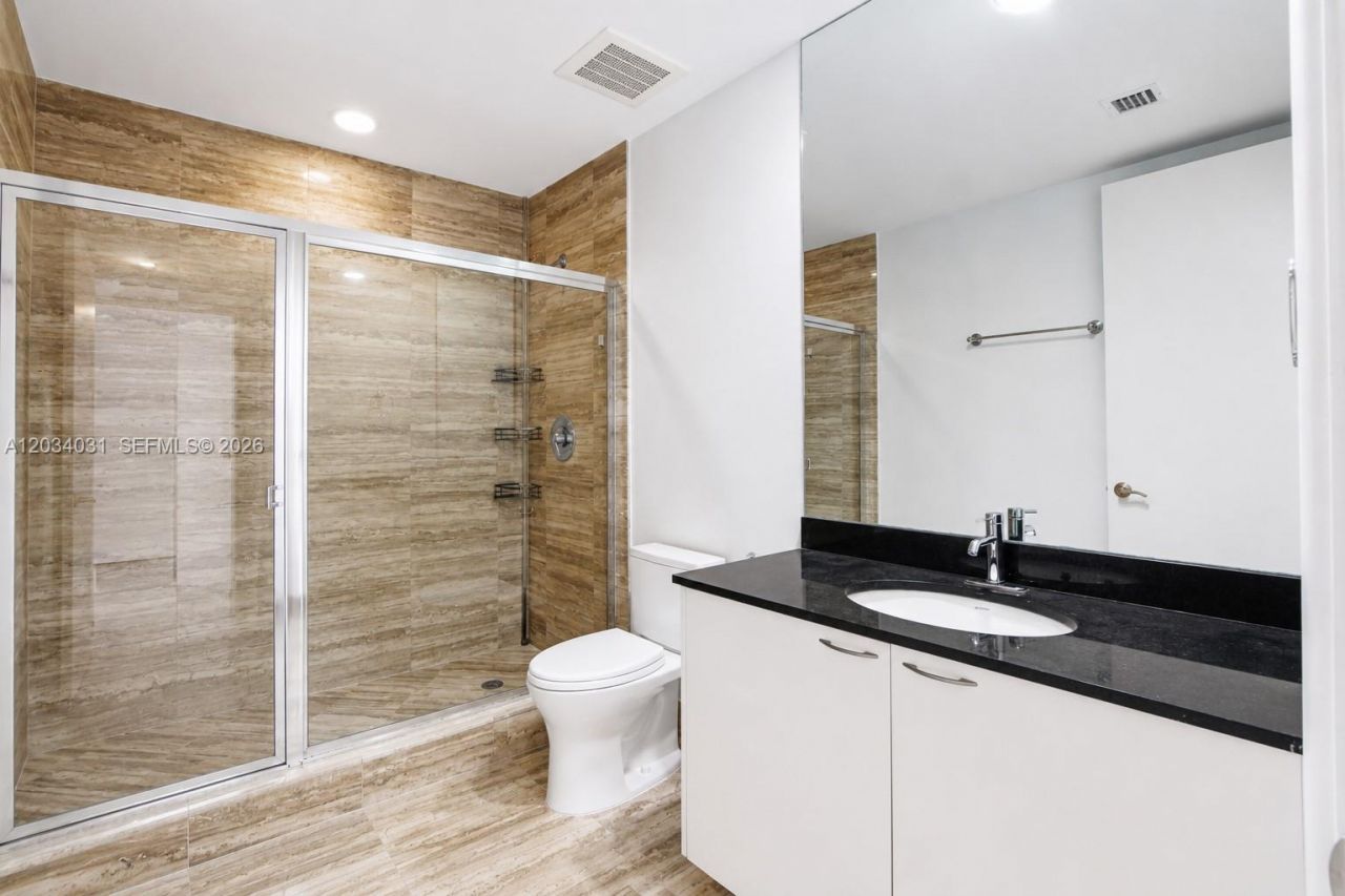 15901 Collins Ave, Unit 403, Sunny Isles Beach, FL 33160 Photo