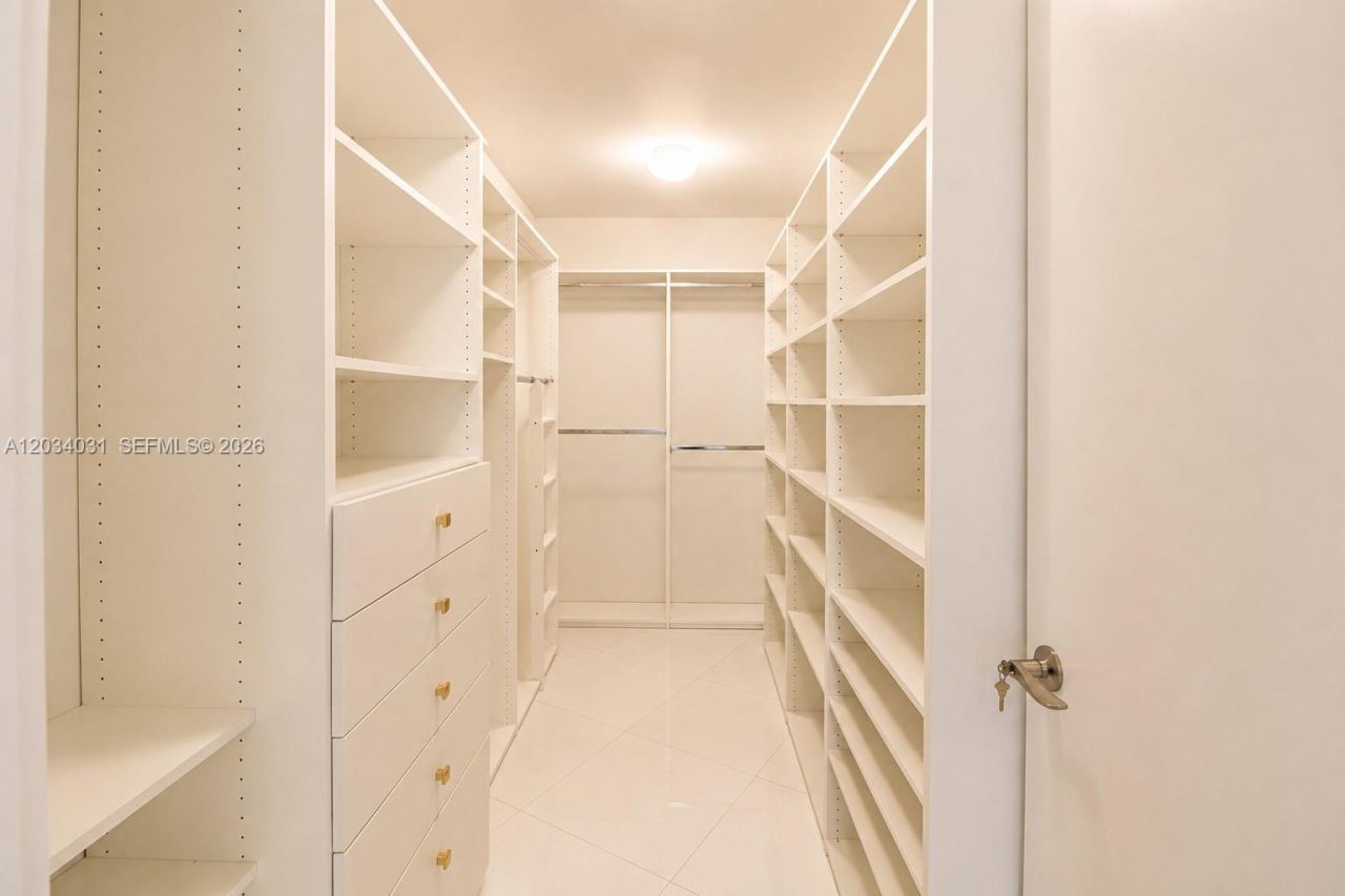 15901 Collins Ave, Unit 403, Sunny Isles Beach, FL 33160 Photo