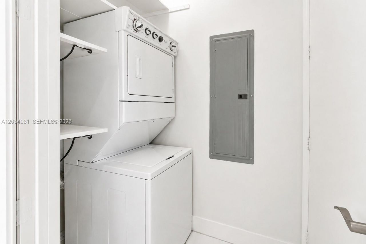 15901 Collins Ave, Unit 403, Sunny Isles Beach, FL 33160 Photo