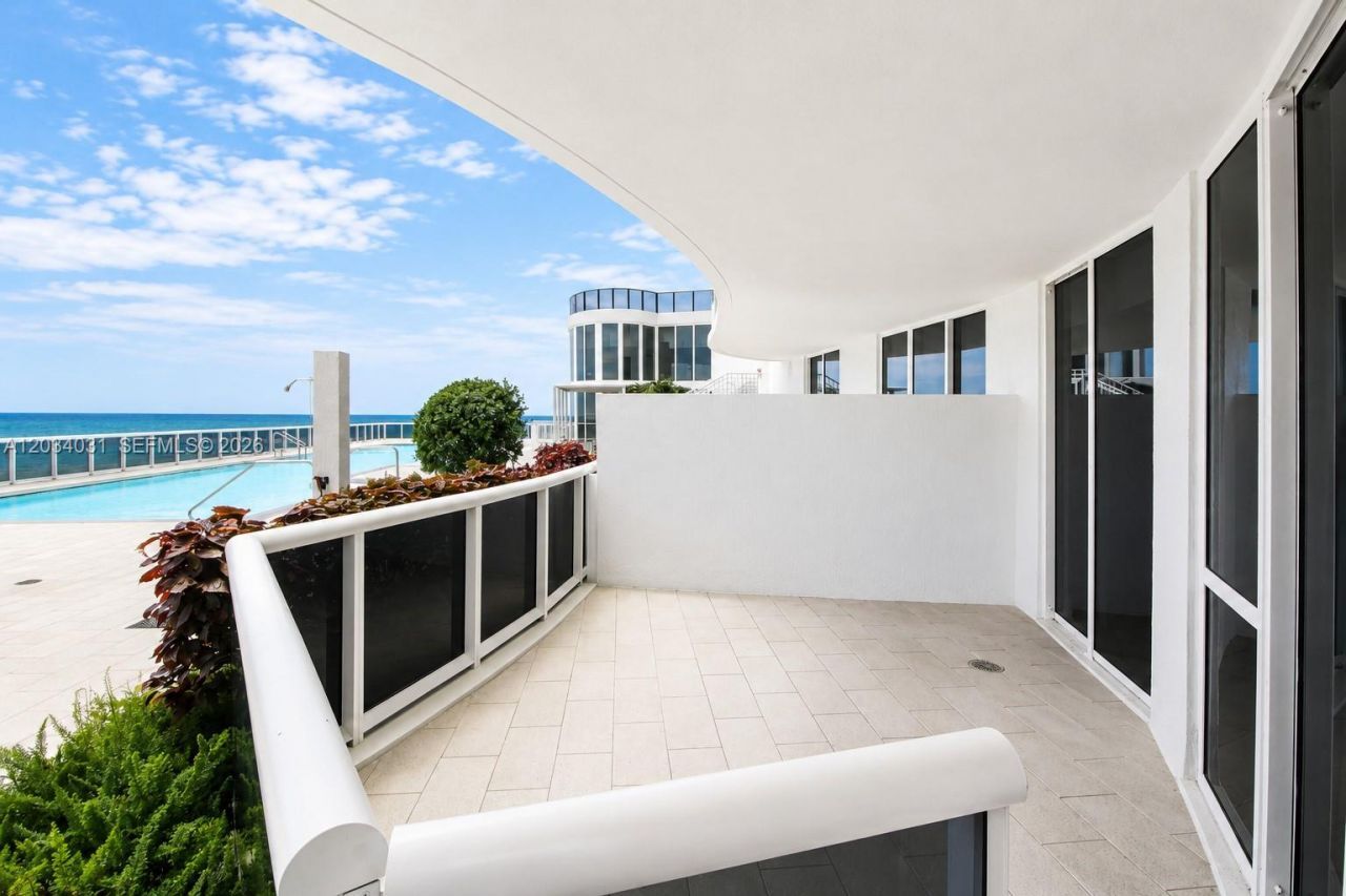 15901 Collins Ave, Unit 403, Sunny Isles Beach, FL 33160 Photo