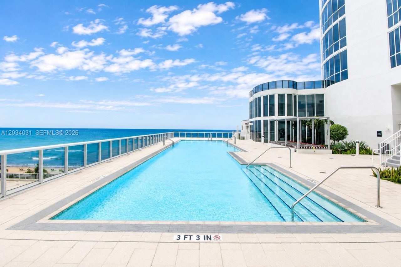 15901 Collins Ave, Unit 403, Sunny Isles Beach, FL 33160 Photo