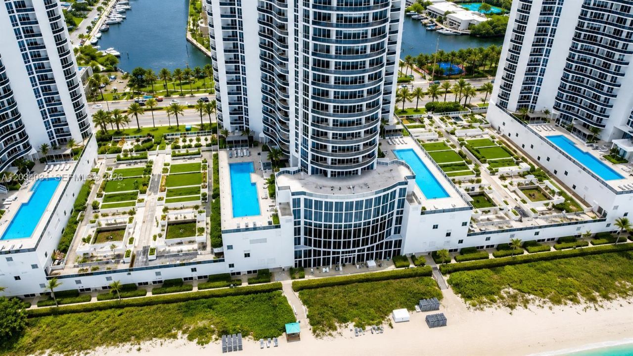 15901 Collins Ave, Unit 403, Sunny Isles Beach, FL 33160 Photo