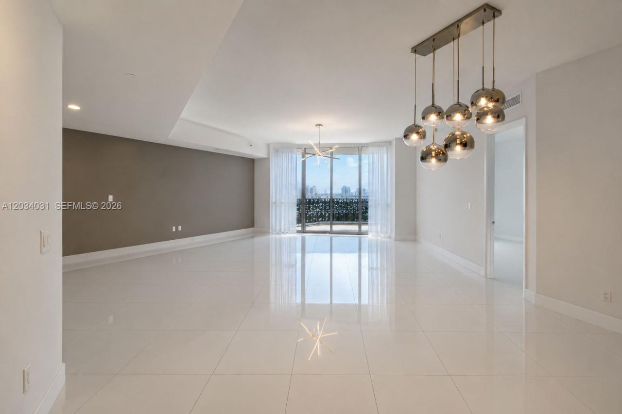 15901 Collins Ave, Unit 403, Sunny Isles Beach, FL 33160 Photo