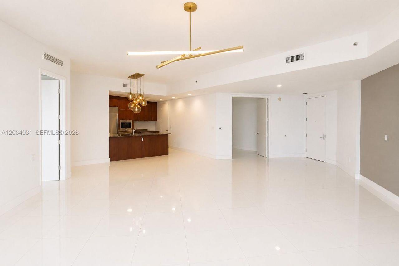 15901 Collins Ave, Unit 403, Sunny Isles Beach, FL 33160 Photo