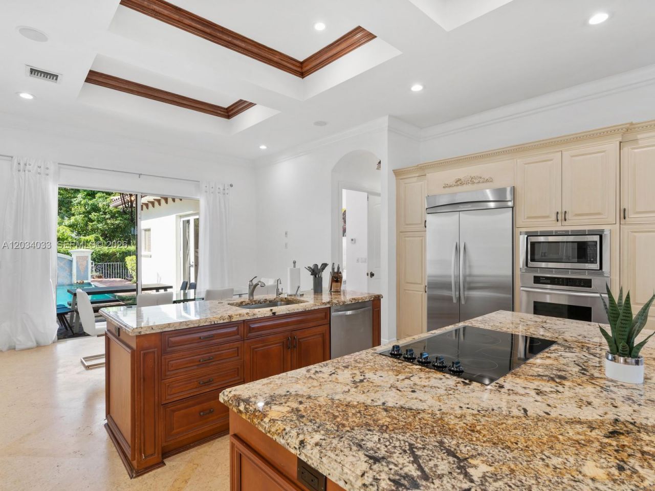 1223 Jackson St , Unit 1223, Hollywood, FL 33019 Photo