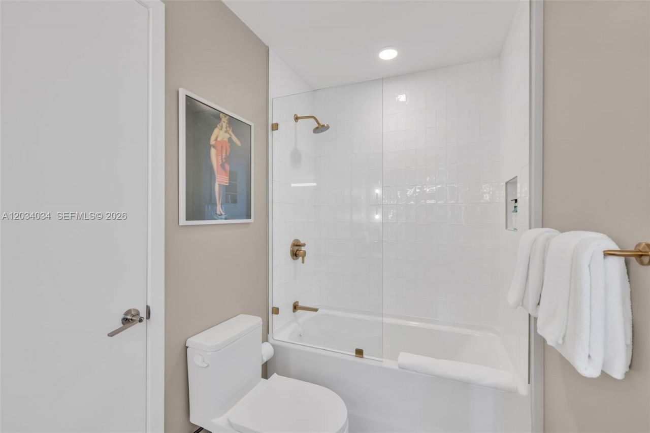 601 NE 1st Ave , Unit LPH 4814, Miami, FL 33132 Photo