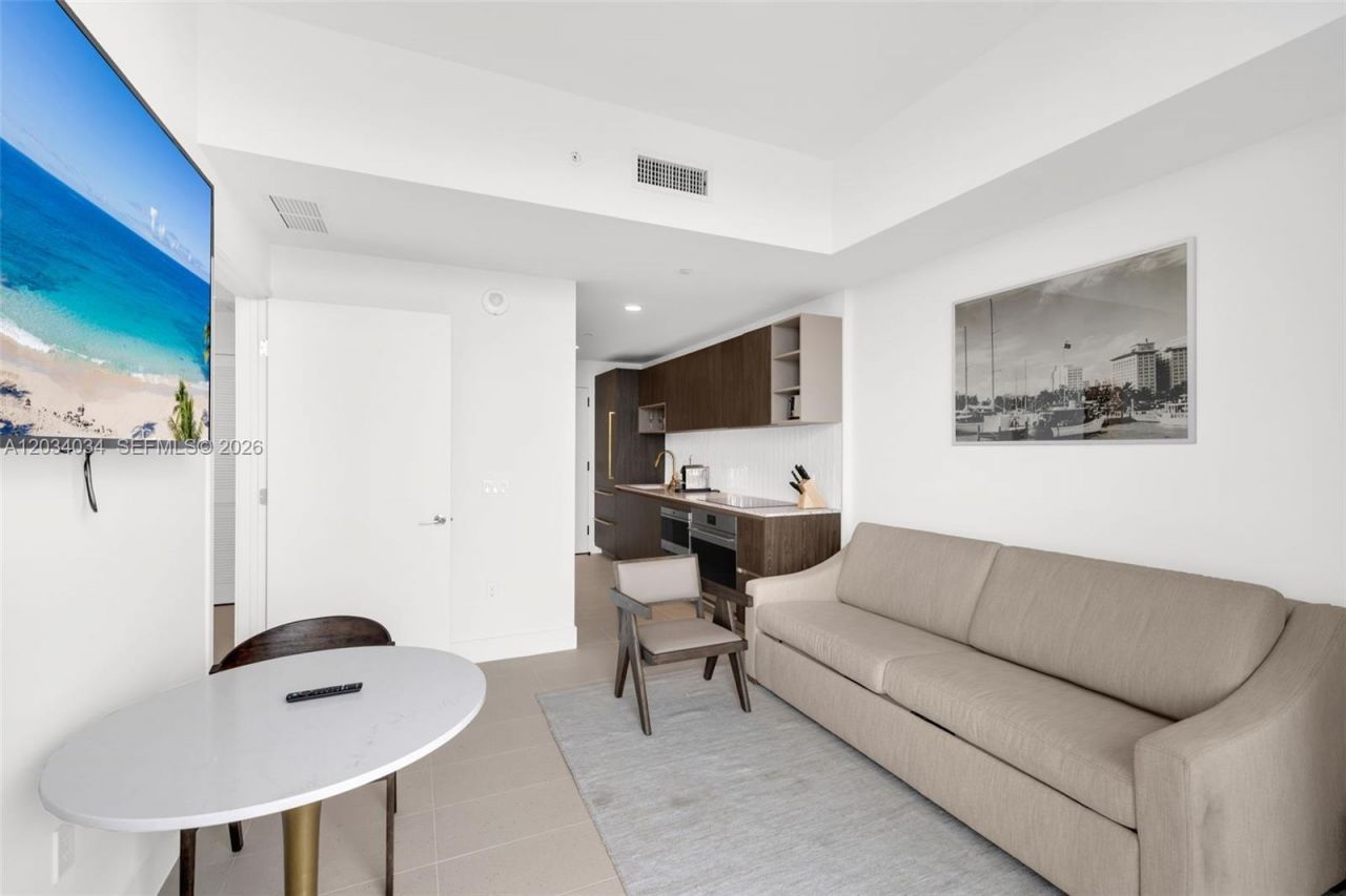 601 NE 1st Ave , Unit LPH 4814, Miami, FL 33132 Photo