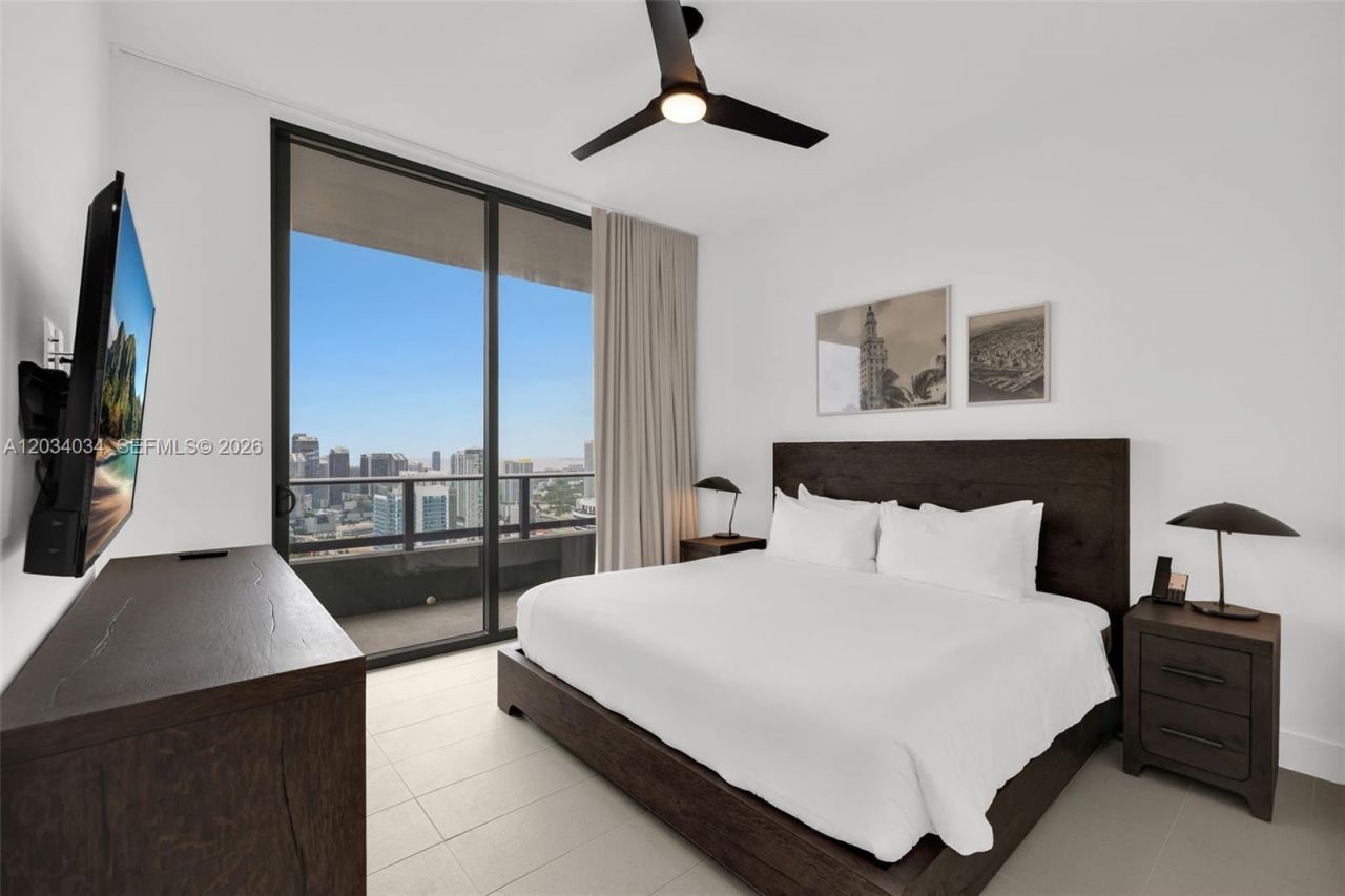 601 NE 1st Ave , Unit LPH 4814, Miami, FL 33132 Photo