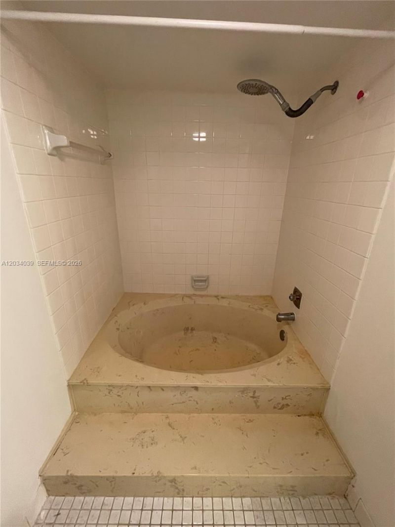 16171 Blatt Blvd , Unit 212, Weston, FL 33326 Photo