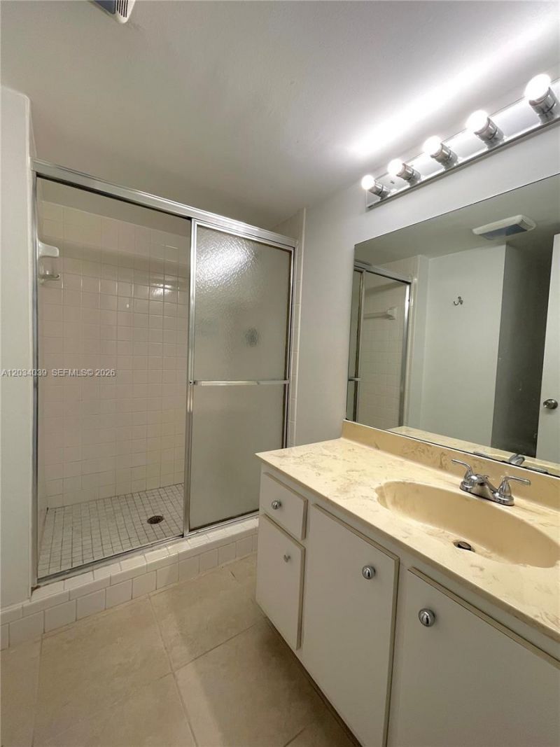 16171 Blatt Blvd , Unit 212, Weston, FL 33326 Photo