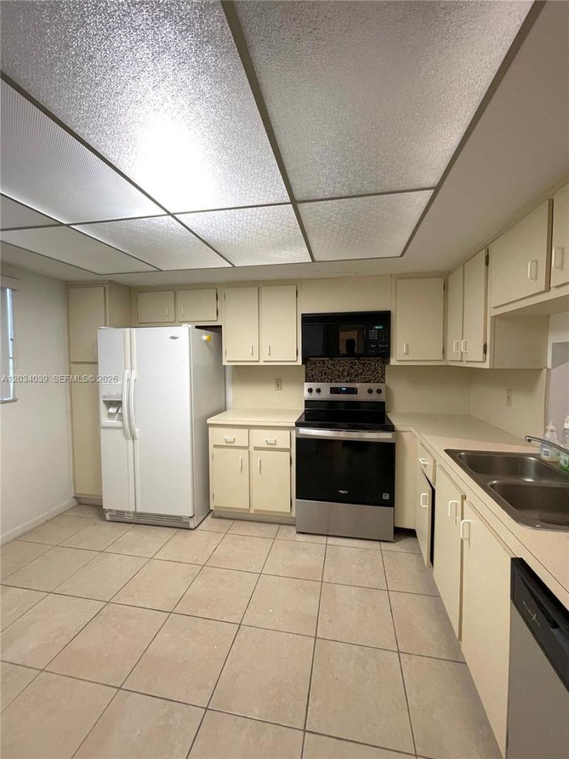16171 Blatt Blvd , Unit 212, Weston, FL 33326 Photo