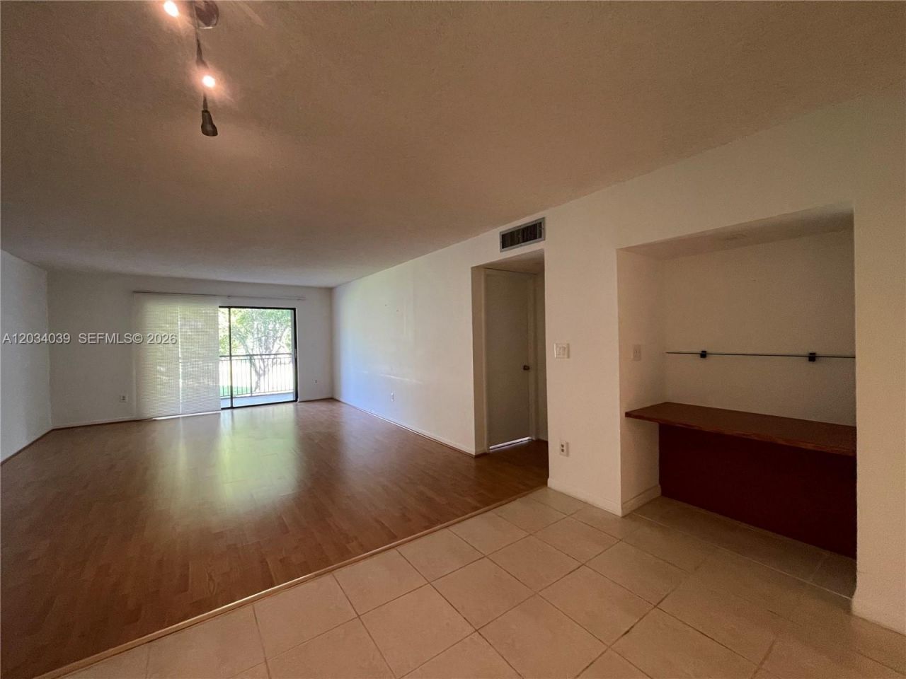 16171 Blatt Blvd , Unit 212, Weston, FL 33326 Photo