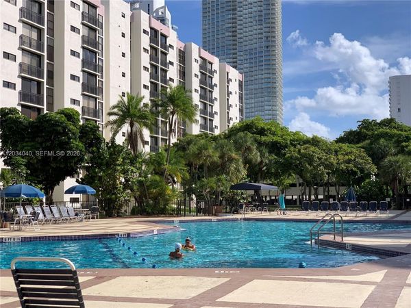 17021 N Bay Rd , Unit 423, Sunny Isles Beach, FL 33160
