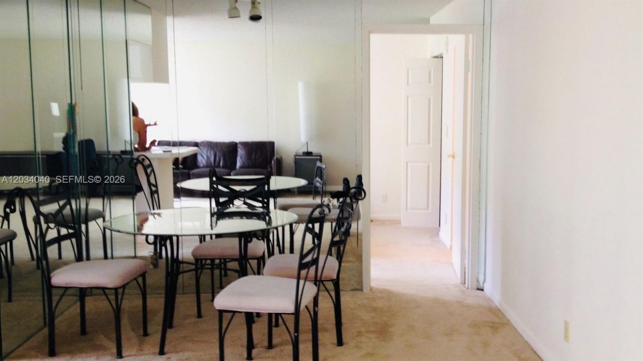 17021 N Bay Rd , Unit 423, Sunny Isles Beach, FL 33160 Photo
