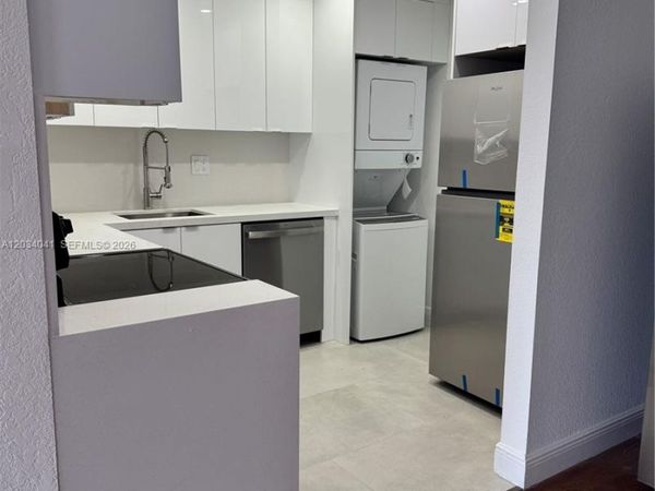 Unit 205, Doral, FL 33166