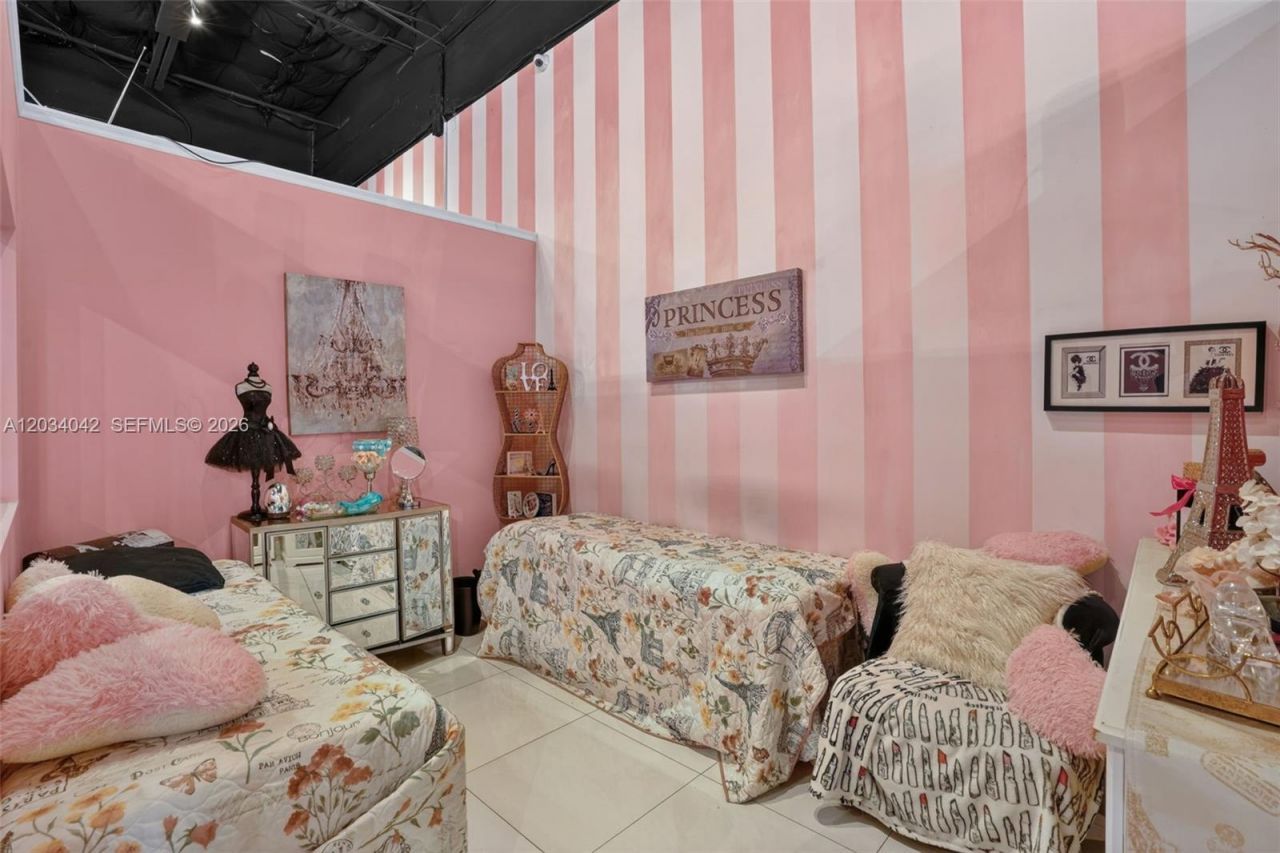 Business Opportunity â?? Established Childrenâ??s , Miami, FL 33184 Photo
