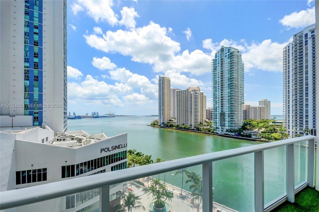 300 S Biscayne Bluv , Unit L-1022, Miami, FL 33131 Photo