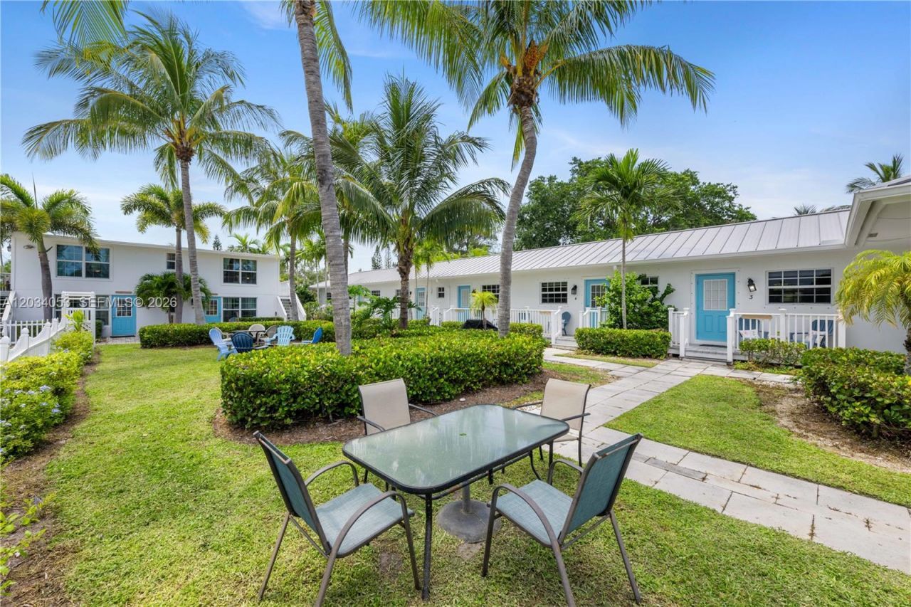 2502 Tamarind Dr , Fort Pierce, FL 34949 Photo