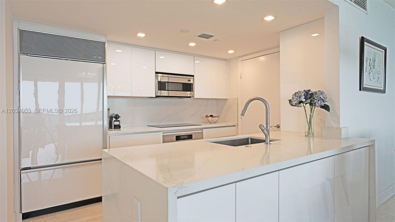 17201 Collins Ave, Unit 1508, Sunny Isles Beach, FL 33160 Photo