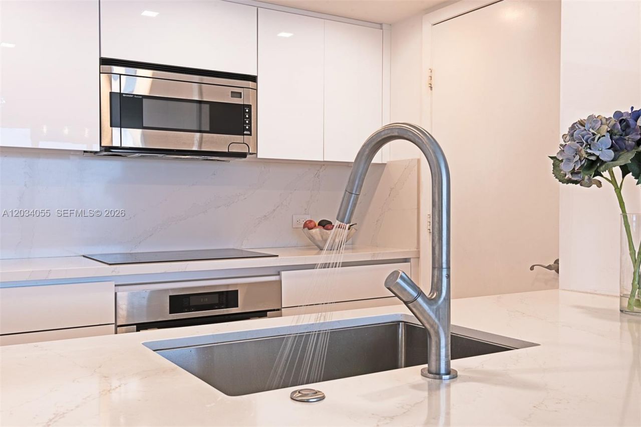 17201 Collins Ave, Unit 1508, Sunny Isles Beach, FL 33160 Photo