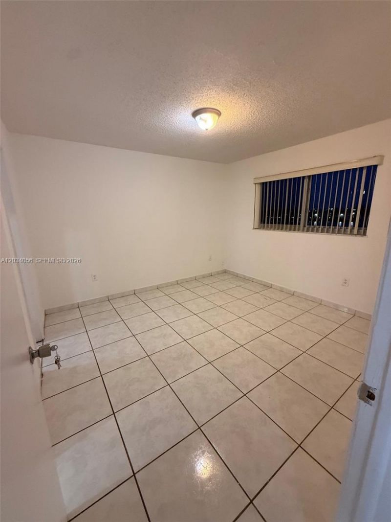 9917 W Okeechobee Rd , Unit 3-510, Hialeah Gardens, FL 33016 Photo