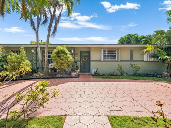 6081 SW 109th Ct, Miami, FL 33173