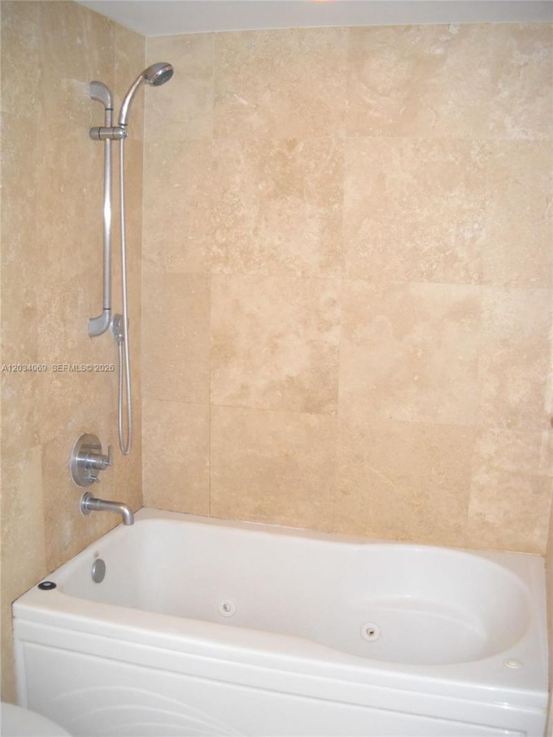 41 SE 5th St, Unit 911, Miami, FL 33131 Photo