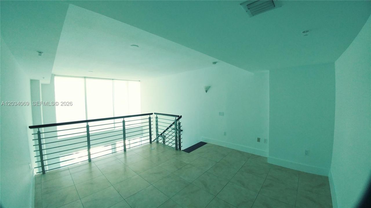 41 SE 5th St, Unit 911, Miami, FL 33131 Photo