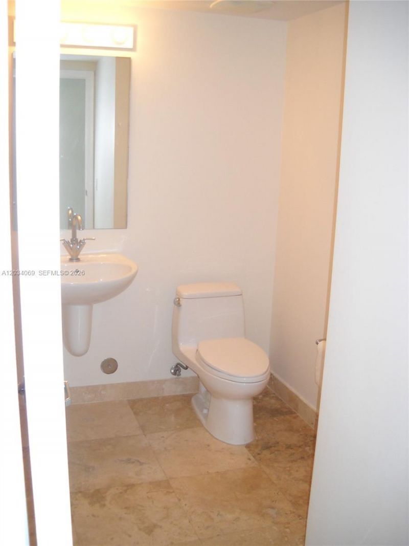 41 SE 5th St, Unit 911, Miami, FL 33131 Photo
