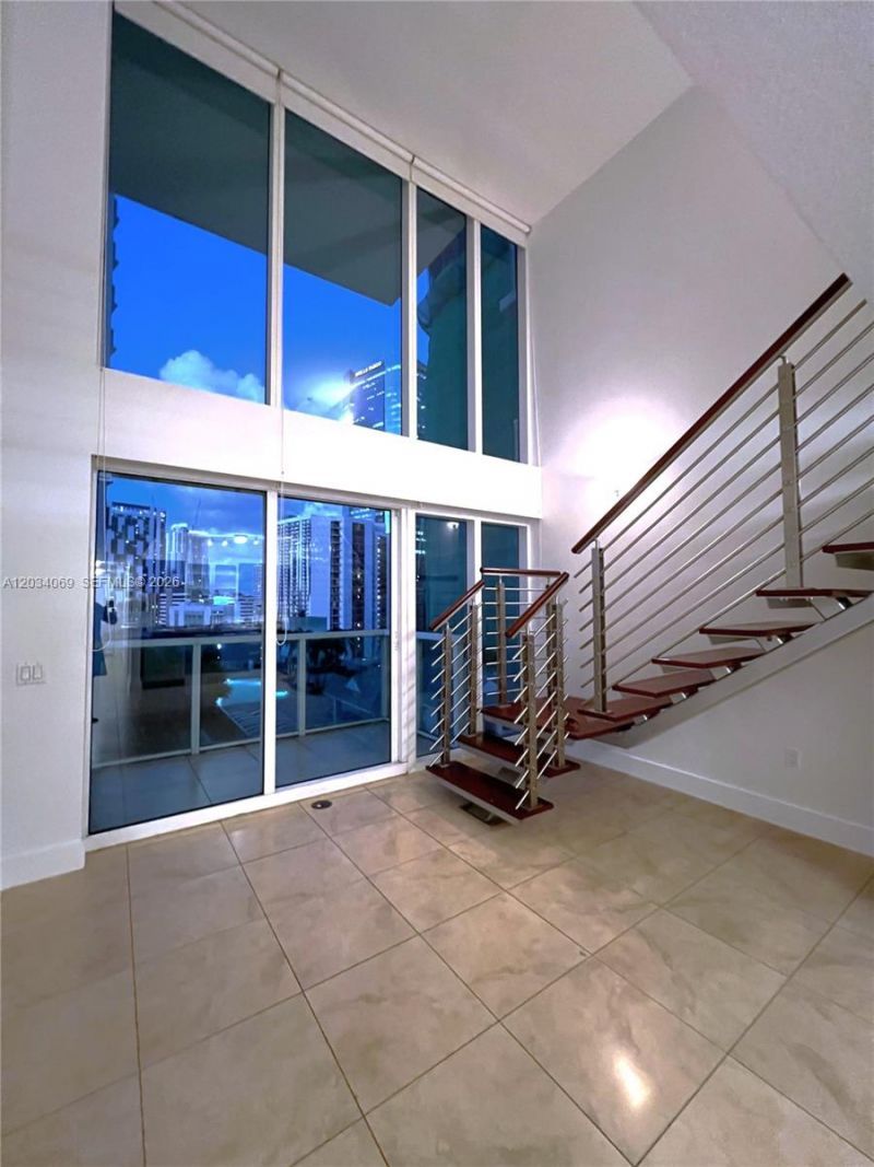 41 SE 5th St, Unit 911, Miami, FL 33131 Photo
