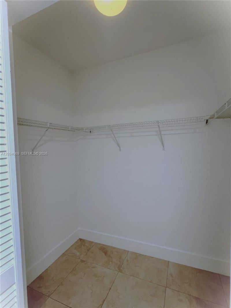 41 SE 5th St, Unit 911, Miami, FL 33131 Photo