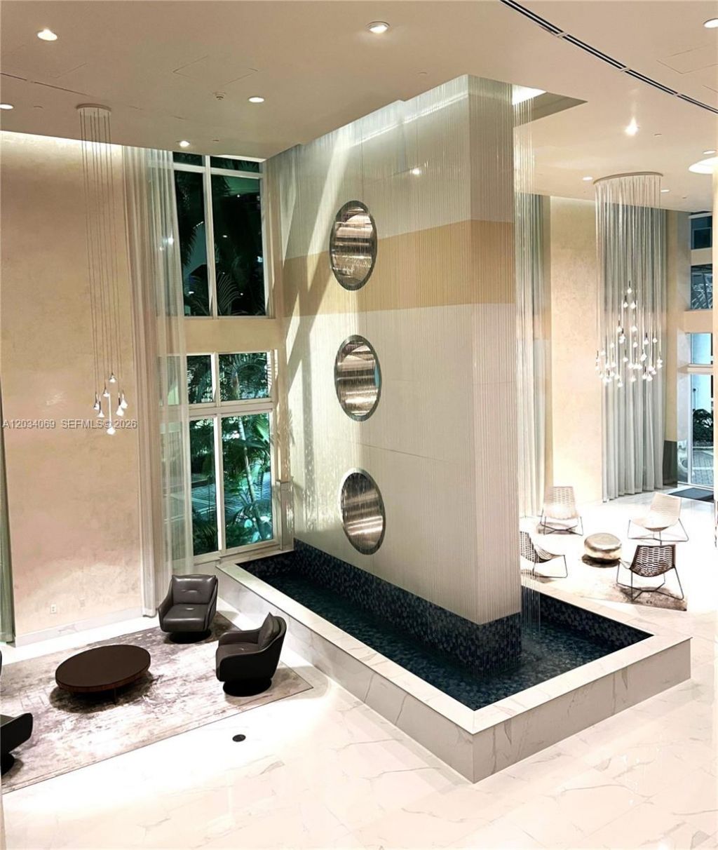 41 SE 5th St, Unit 911, Miami, FL 33131 Photo