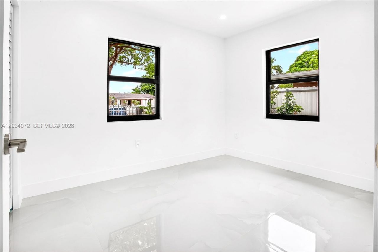 9290 NW 32nd Ct Rd , Miami, FL 33147 Photo