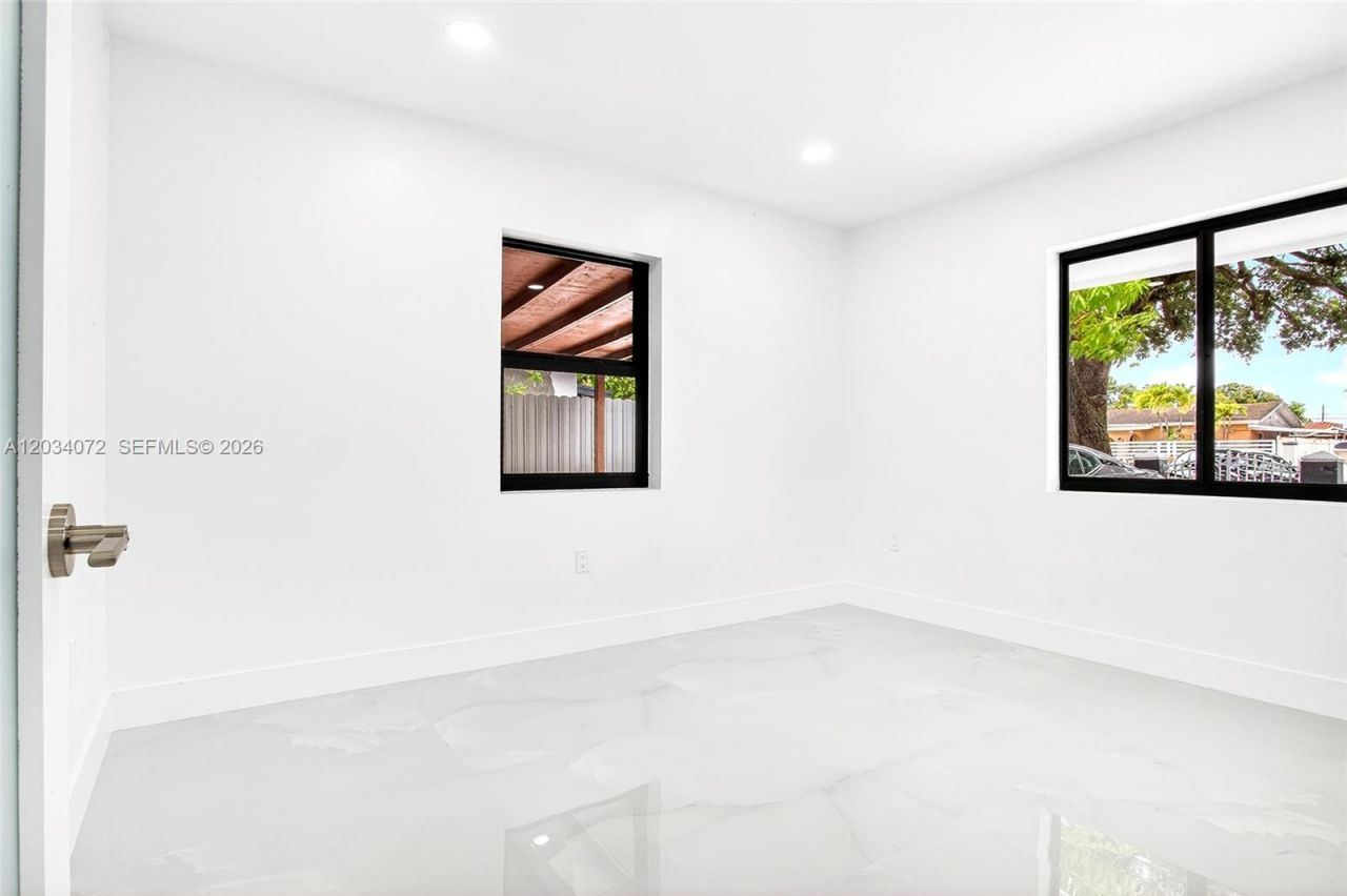 9290 NW 32nd Ct Rd , Miami, FL 33147 Photo