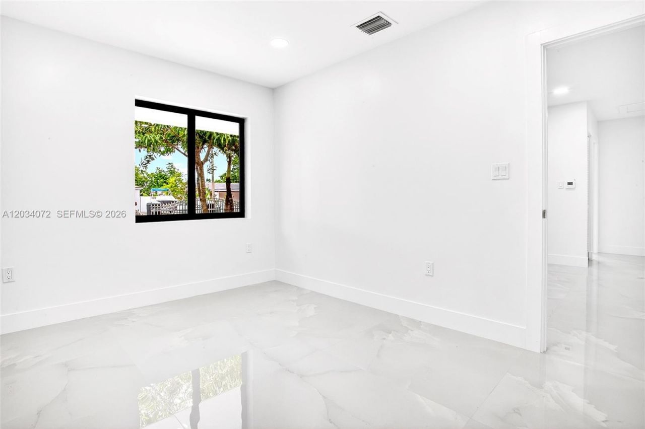 9290 NW 32nd Ct Rd , Miami, FL 33147 Photo