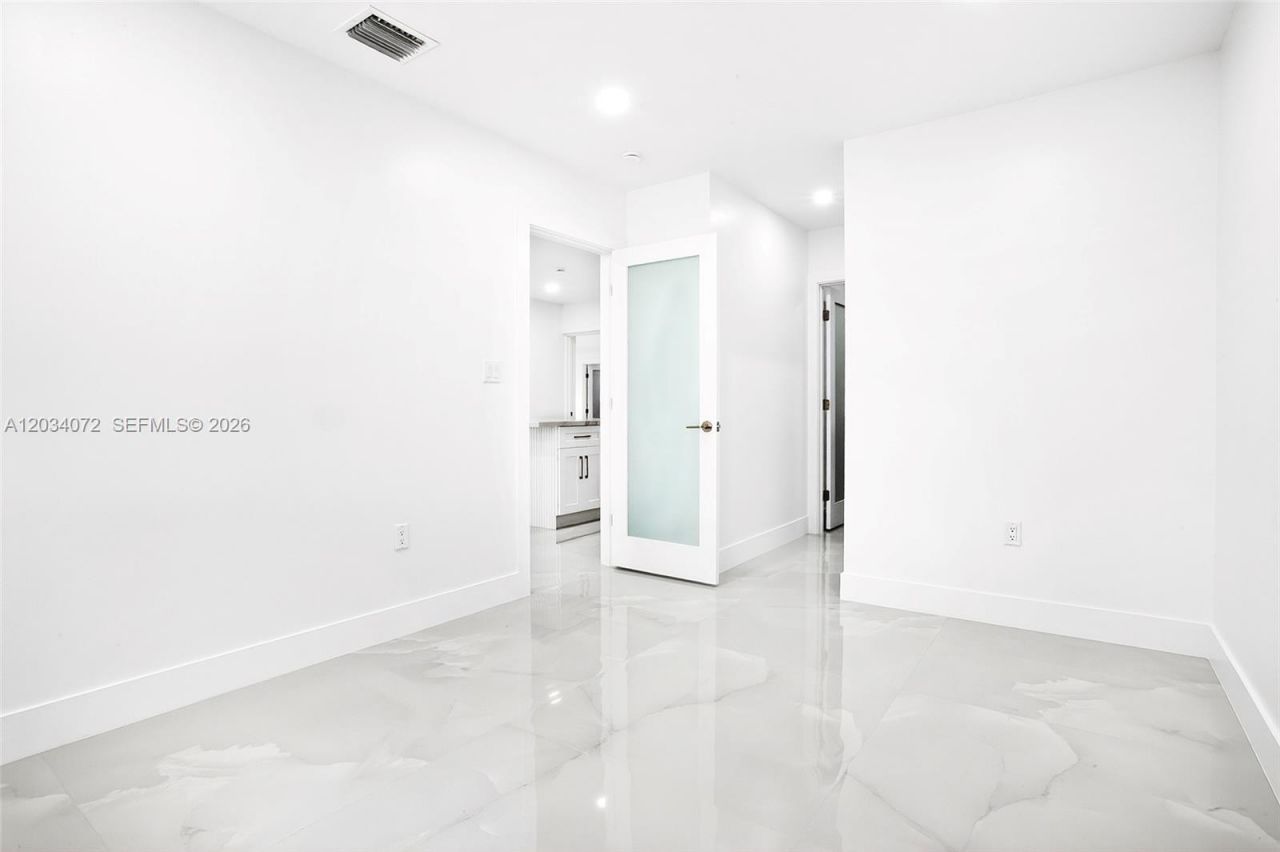 9290 NW 32nd Ct Rd, Miami, FL 33147 Photo