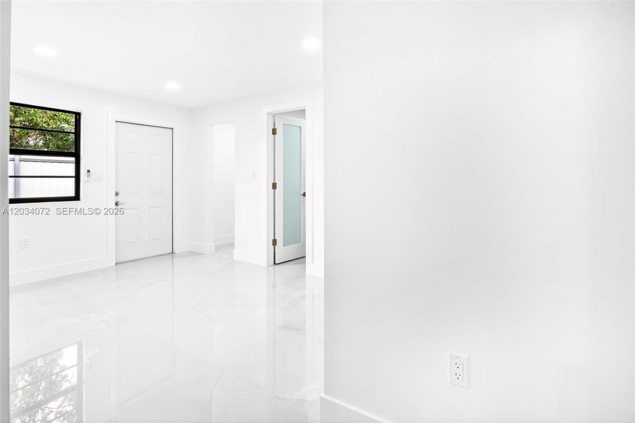 9290 NW 32nd Ct Rd , Miami, FL 33147 Photo