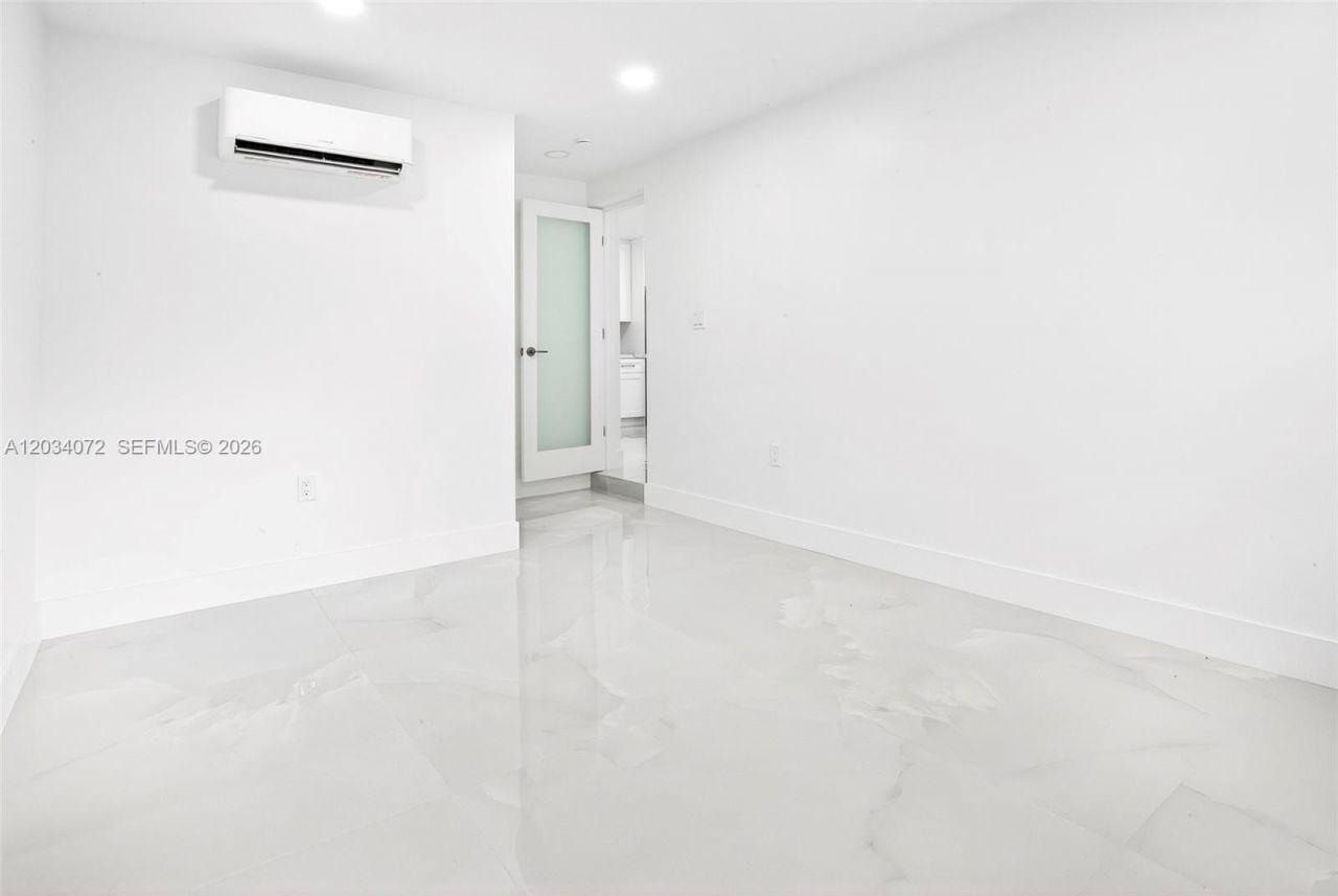 9290 NW 32nd Ct Rd, Miami, FL 33147 Photo