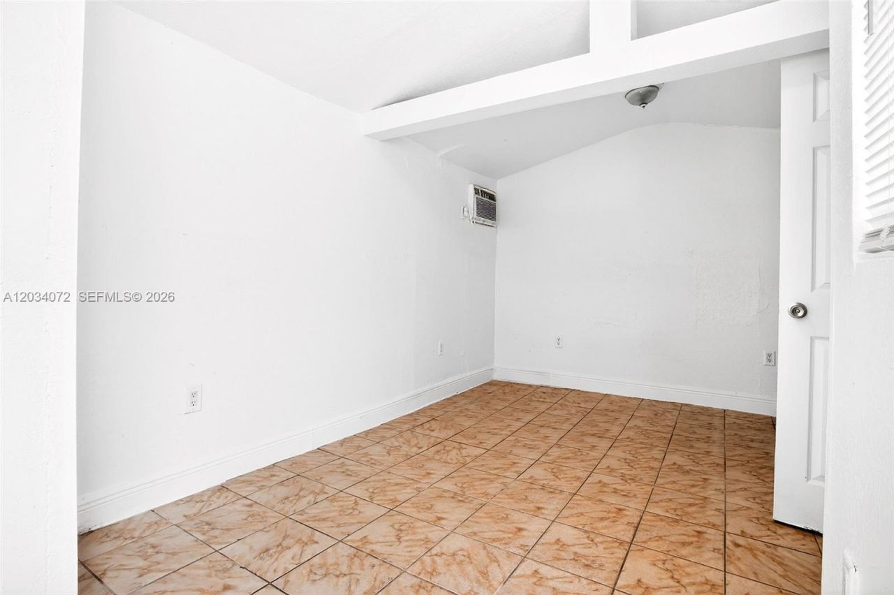 9290 NW 32nd Ct Rd , Miami, FL 33147 Photo