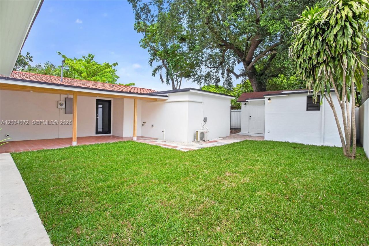 9290 NW 32nd Ct Rd , Miami, FL 33147 Photo