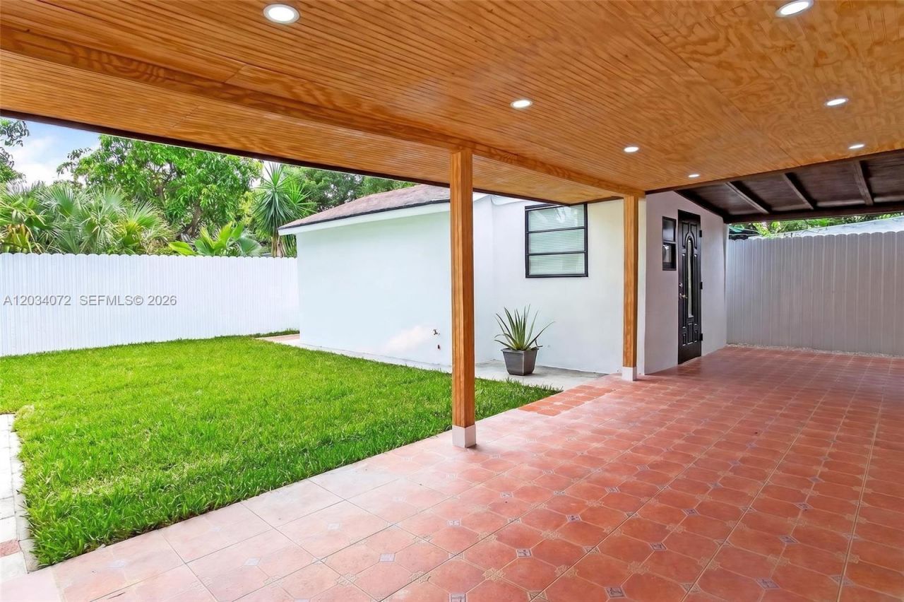 9290 NW 32nd Ct Rd , Miami, FL 33147 Photo