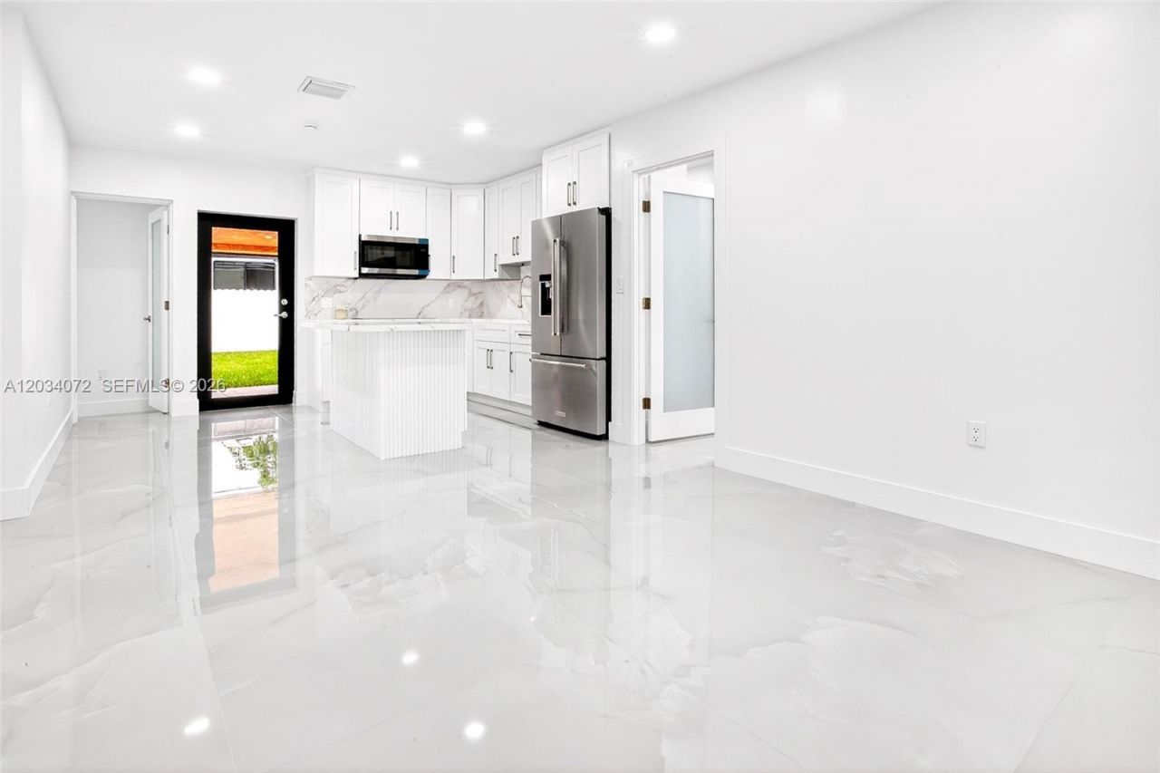 9290 NW 32nd Ct Rd, Miami, FL 33147 Photo