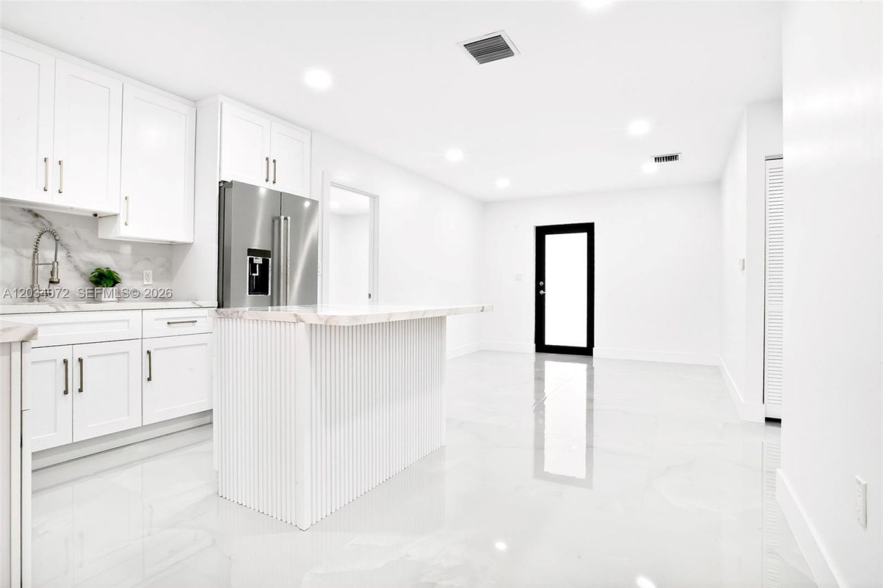 9290 NW 32nd Ct Rd, Miami, FL 33147 Photo