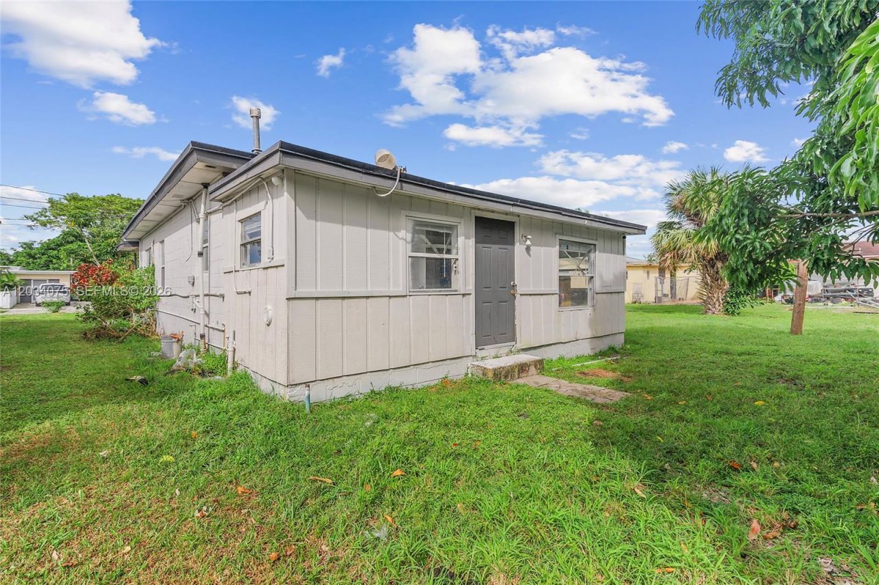 1408 N 23rd St , Fort Pierce, FL 34950 Photo