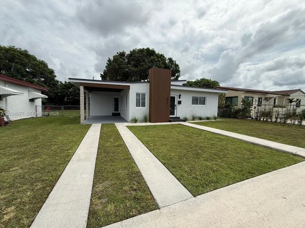 521 E 33rd St , Hialeah, FL 33013