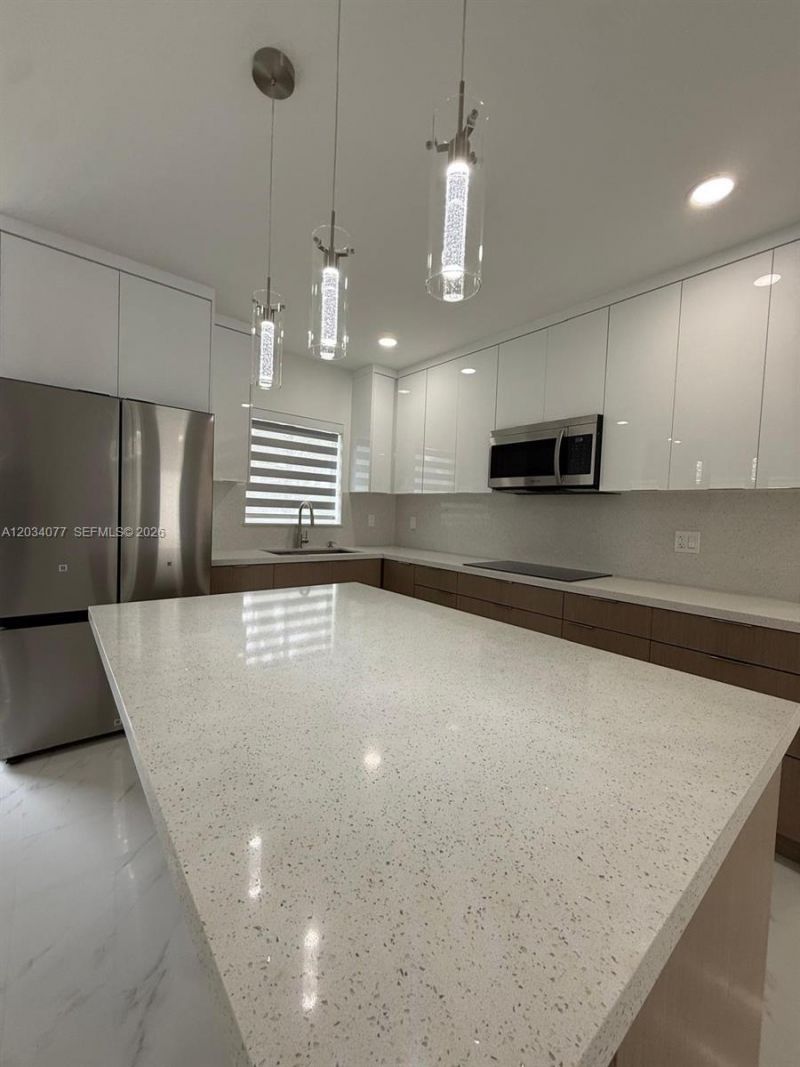 521 E 33rd St , Hialeah, FL 33013 Photo