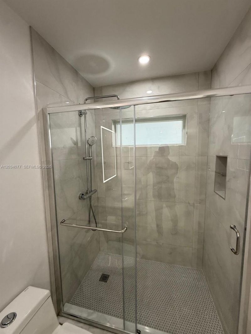 521 E 33rd St , Hialeah, FL 33013 Photo