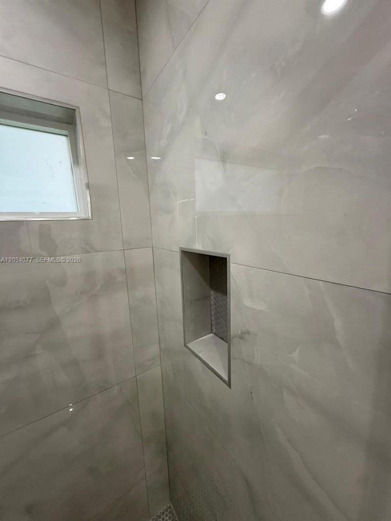 521 E 33rd St , Hialeah, FL 33013 Photo